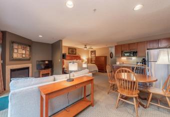 A125 Studio Lake View has Balcony rooms