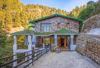 StayVista at Villa Clouds Haven with Bicycle - Nainital allows 18 year olds to book a room
