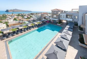 Atlantica Caldera Village allows 18 year olds to book a room