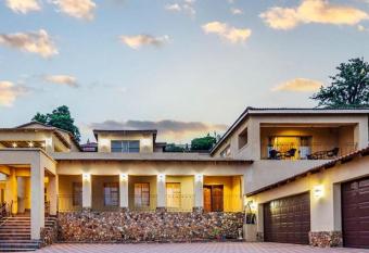 Floracliffe Guesthouse & Events allows 18 year olds to book a room