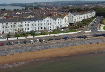 Best Western Exmouth Beach Hotel allows 18 year olds to book a room