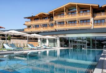 Laschenskyhof Hotel & Spa has Balcony rooms