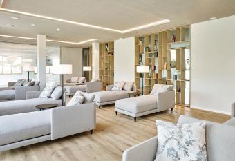 Steigenberger Hotel & Spa Krems allows 18 year olds to book a room