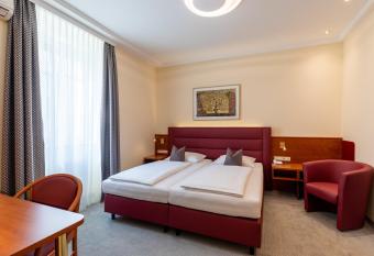 Austria Classic Hotel Wien allows 18 year olds to book a room