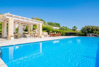 Villa Torre Del Sasso has Balcony rooms