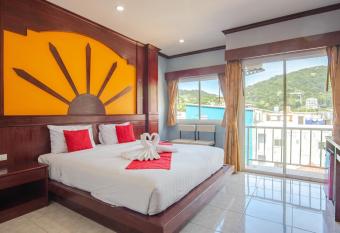 Art Mansion Patong Hotel allows 18 year olds to book a room