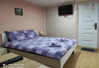 3 Andjela allows 18 year olds to book a room