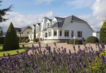 Arches Country House allows 18 year olds to book a room