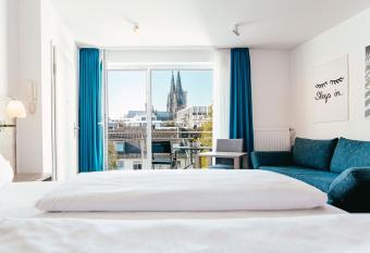 Haus am Dom - Apartments und Ferienwohnungen has Balcony rooms