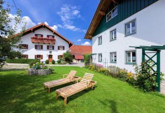 Siglbauernhof has Balcony rooms