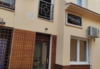 Retro Mini Apartment has Balcony rooms