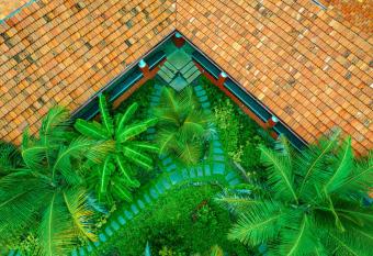 Rudraksh Retreat has Balcony rooms