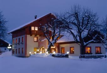 Hotel Gasthof Zum Schwanen has Balcony rooms