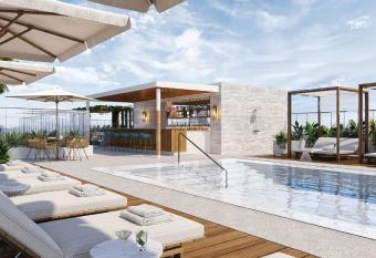 The Hollywood Grande, Autograph Collection has Balcony rooms