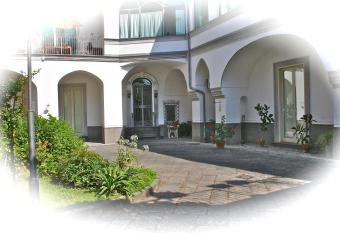 Home La Corte has Balcony rooms