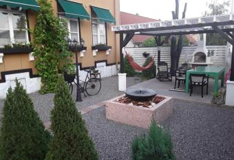 Mysig takv  ning med balkong has Balcony rooms