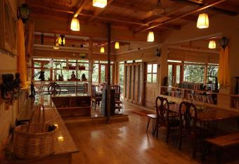 Autumnred Cottage Manali has Balcony rooms