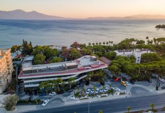 Unique Life Style Hotel has Balcony rooms