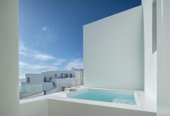 Akra Suites & Spa allows 18 year olds to book a room