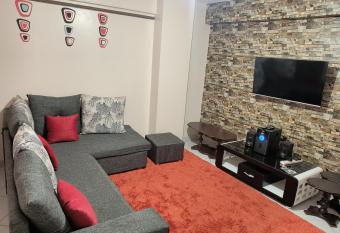 Jayson Furnished Apartment, Nairobi has Smoking/Balcony rooms