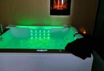 Cocooning Bed&Spa allows 18 year olds to book a room