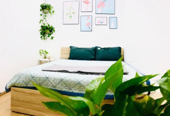 Nalan s home 6 allows 18 year olds to book a room