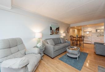 105A Efficiency One Bath has Balcony rooms