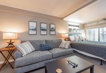 206A Efficiency One Bath has Balcony rooms