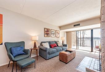 208B - Lakefront One Bedroom Condo with 2 Patios! has Balcony rooms