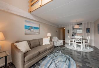 304C One Bedroom One Bath has Balcony rooms