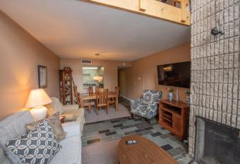 512G Two Bedroom One Bath has Balcony rooms