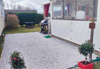 Mobil home climatis   au Domaine Lalande    Mimizan has Balcony rooms