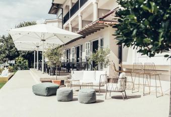 Hotel Dermuth Klagenfurt allows 18 year olds to book a room