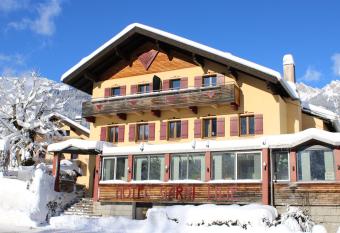 Die Lilie / Hotel Garni has Balcony rooms
