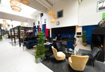 Vandrarhem Kvarntorget allows 18 year olds to book a room