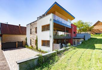 La Maison Devant La Prairie O66I4O9119 has Balcony rooms