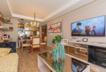 Apartamento Glamour 5 minutos da Rua Coberta allows 18 year olds to book a room