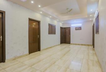 Collection O 78374 Collection O Essendi Hospitalities Llp allows 18 year olds to book a room