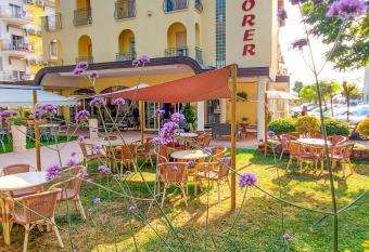 Hotel Explorer has Balcony rooms