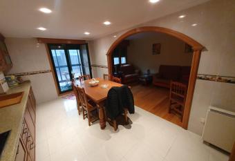 APARTAMENTO TUR  STICO, PADR  N has Balcony rooms