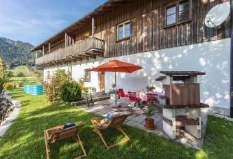 Alpen Chalet Alte Talstation has Balcony rooms