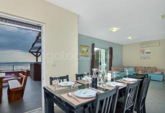 Holiday home Darius with Hot tub has Balcony rooms