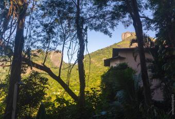 Barra da Tijuca Guest Houses has Balcony rooms