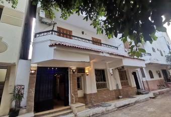 Mama Africa allows 18 year olds to book a room