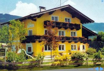 Pension Klausnerhof has Balcony rooms