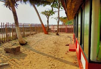 SAMBODHI YOGA RETREAT has Balcony rooms