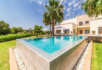 Villa Son Sard has Balcony rooms