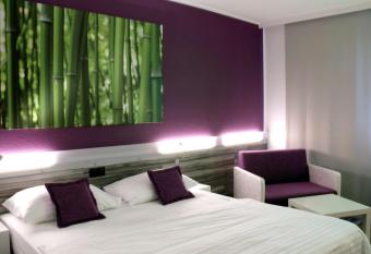 Ibis Styles Linz allows 18 year olds to book a room