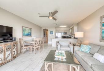 Windancer! Experience the Emerald Coast! has Balcony rooms