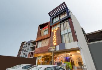 DIAMOND HOTEL & SPA has Balcony rooms